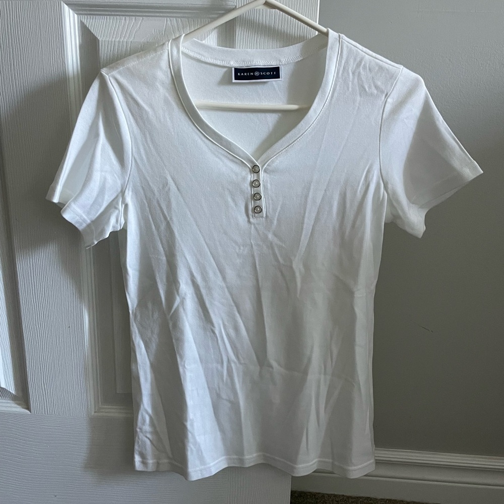 2/$25 Classic White V-Neck Tee